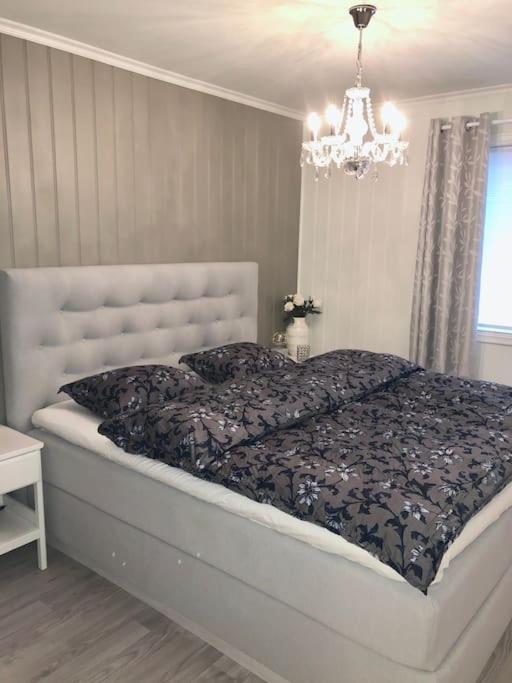 Lejlighed Moderne Og Sentral Med Koselig Og Privat Uteplass! *